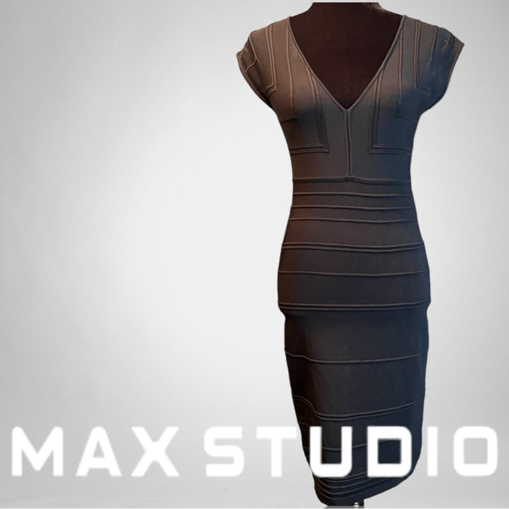 MAX STUDIO Ribbed V-neck Bodycon Black Bress